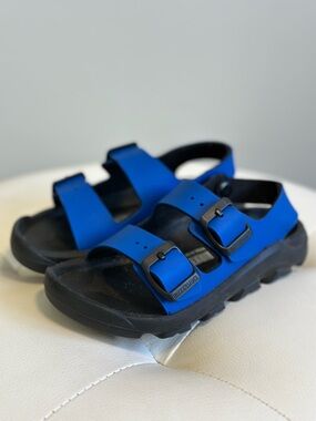 Birkenstock Kids Mogami Birko-Flor Waterproof Sandals Size 10-10.5 - AS NEW!